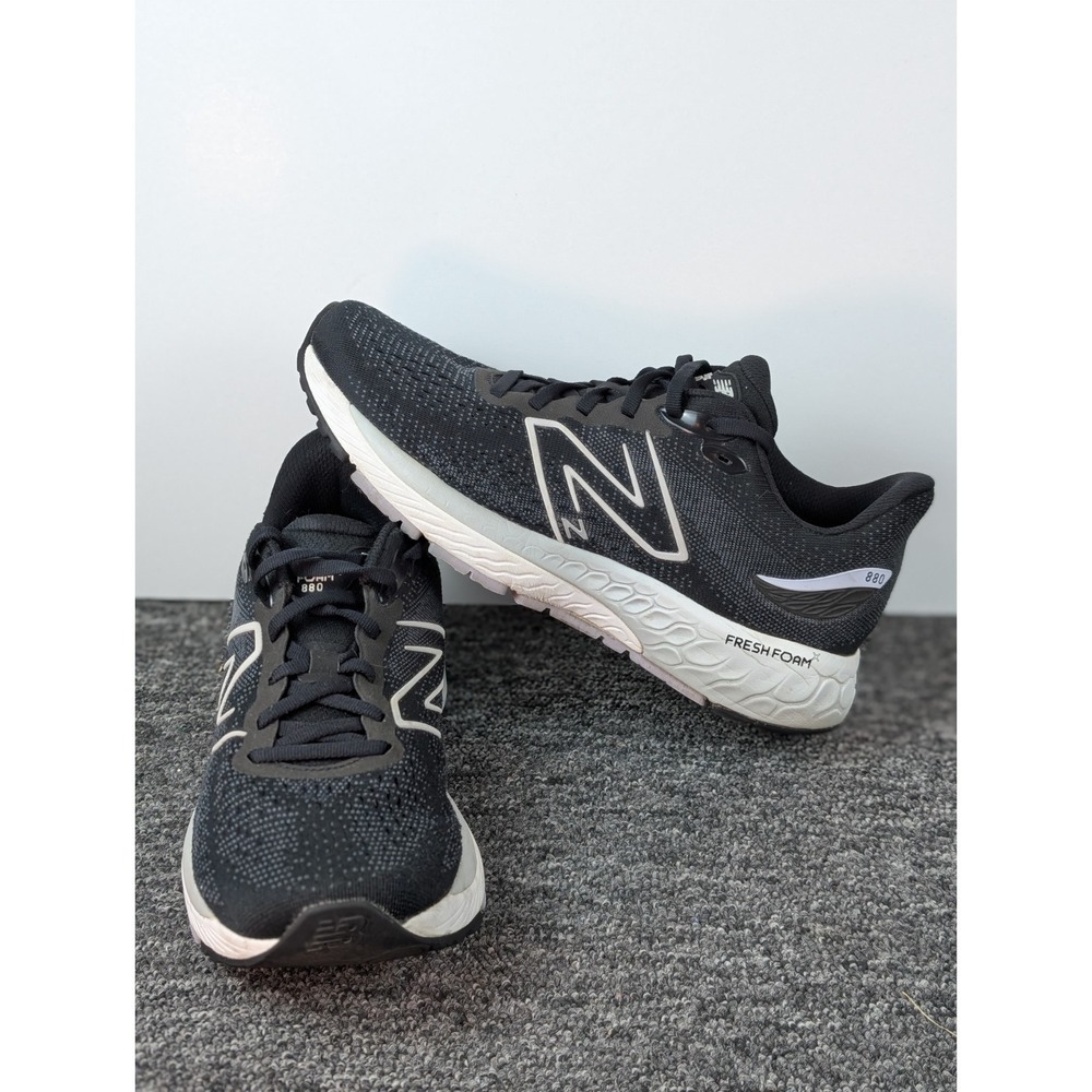New Balance Fresh Foam x 880 V12 Women's Size 10 Running Shoe Black Sneakers